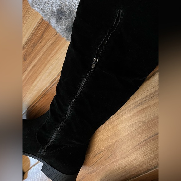 NWT Shoe Dazzle Above the Knee, Lace-Up Boots - Picture 6 of 7